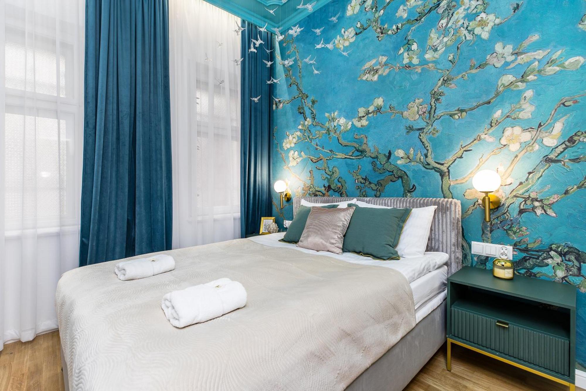 Two-Bedroom Apartment City View